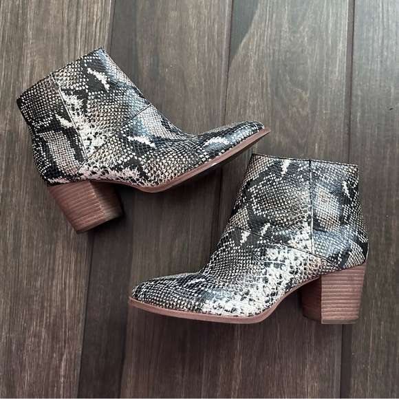 Madewell the Rosie Ankle Boot in Snake Embossed Leather Sz 9 - Picture 5 of 12